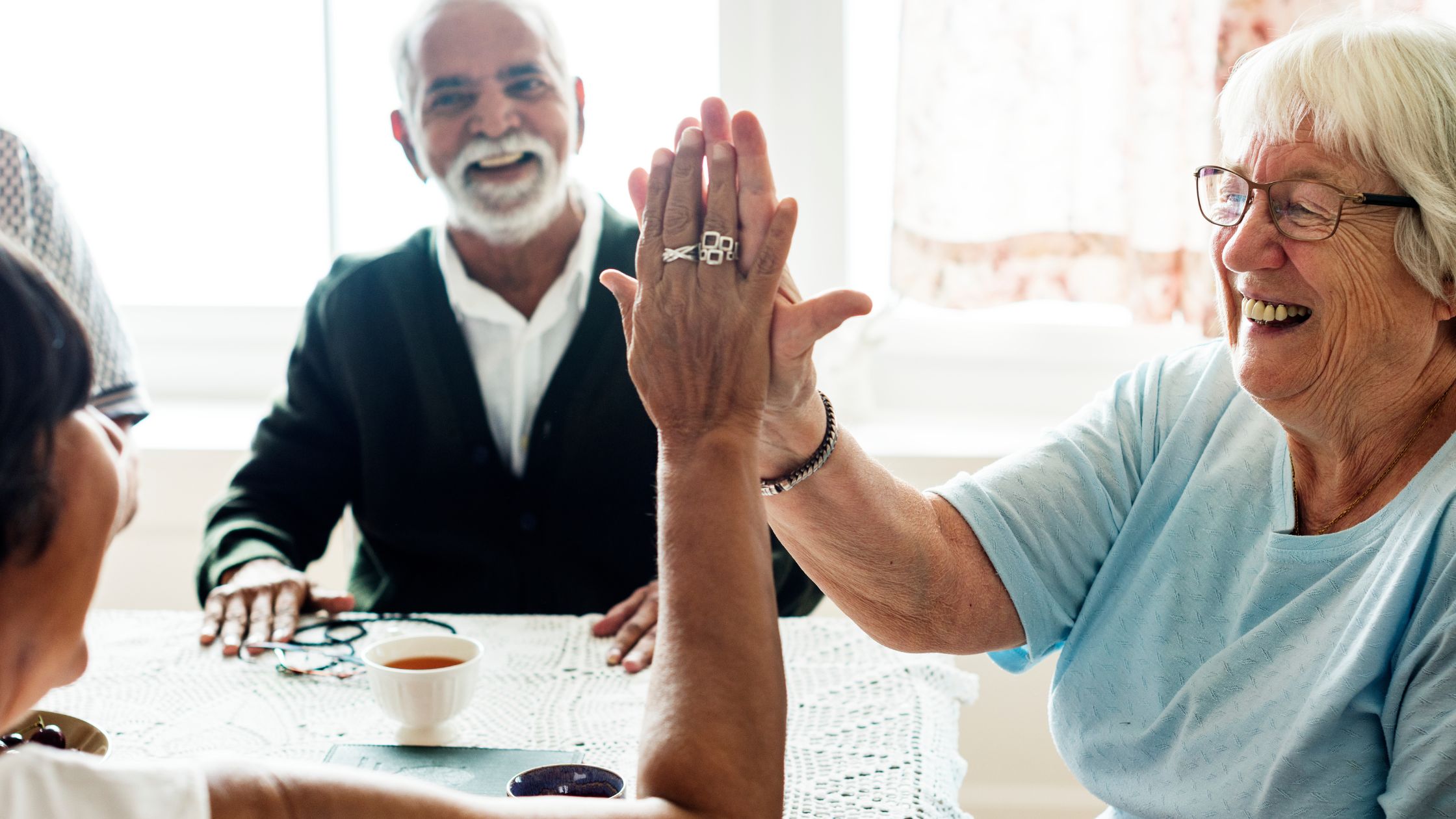 Bannière de blog Minimaliste Beige Blanc (3)